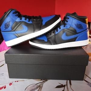 Nike Air Jordan 1 Mid Hyper Royal Blue Size 8